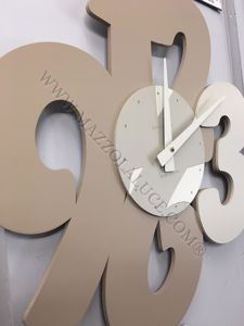 Callea design trasparenze orologio moderno da parete legno caffelatte