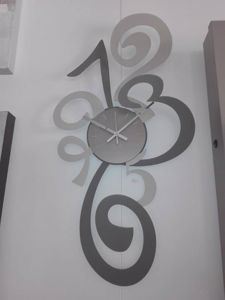 Grande orologio da parete moderno ardesia e alluminio