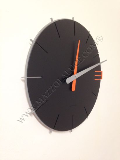 Callea design mike orologio moderno da parete legno nero arancione