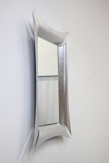 Specchio da parete contemporaneo in foglia argento