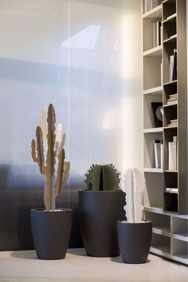 Grande cactus verde salvia pianta da terra in metallo decorativa