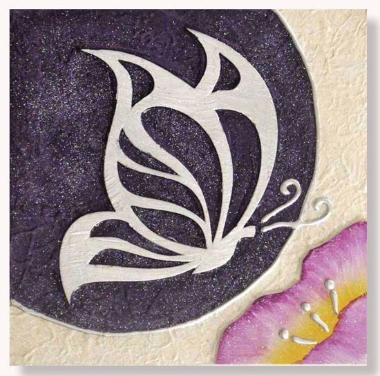 Quadretto 35x35 farfalla in fiore viola decorato a rilievo