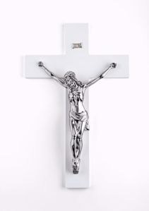 Crocifisso grande da parete 48x30 cm legno bianco cristo marmorino argento