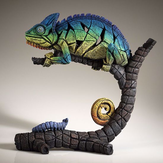 Scultura camaleonte blu con lombrico artistica artigianale decoarata