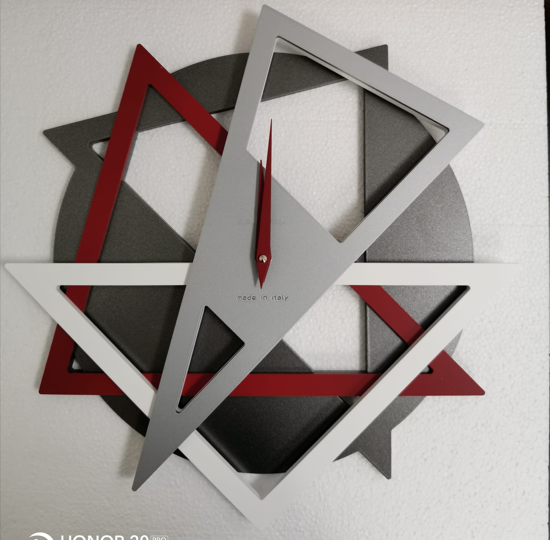 Orologio da muro design moderno triangoli geolo rosso