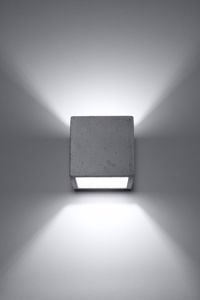 Lampada da parete cubo di cemento grigio per interno
