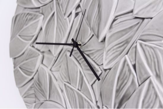 Orologio decorativo da parete foglie di ceramica grigio perla lucido