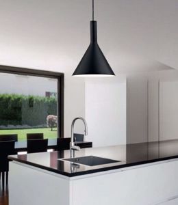 Lampadario nero per isola cucina moderna cono vetro