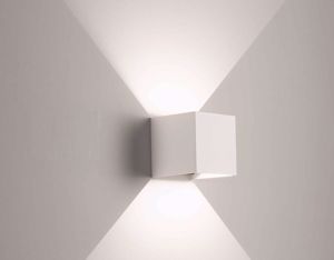 Isyluce applique da esterno 16w 4000k ip54 cubo metallo bianco fasci luce orientabili