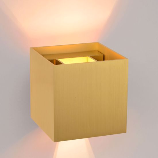 Applique cubo metallo colore oro fasci di luce regolabili sopra sotto