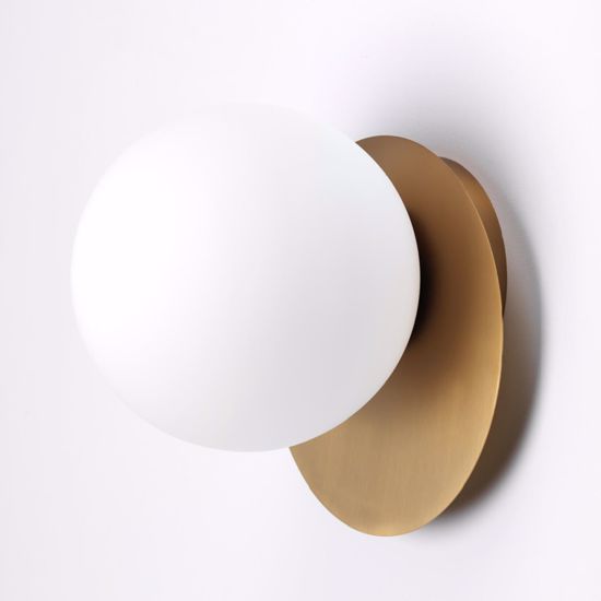 Vivida pearl applique led 12w 3000k oro spazzolato sfera vetro bianco moderna