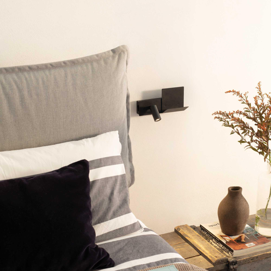 Komodo-2 ap ideal lux applique da comodino camera da letto usb nera  orientabile