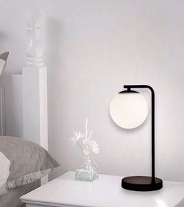 Lampada da comodino moderna design nera per camera da letto