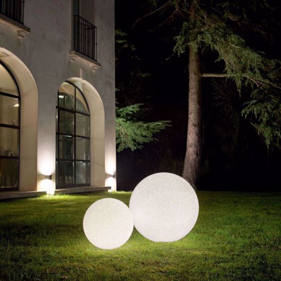Doris pt1 d58 lampada da terra per giardino sfera bianca effetto granito 58cm