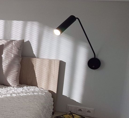 Applique per comodini camera da letto nero luce orientabile