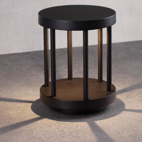 Lampione moderno da giardino nero moderno led 8w 3000k
