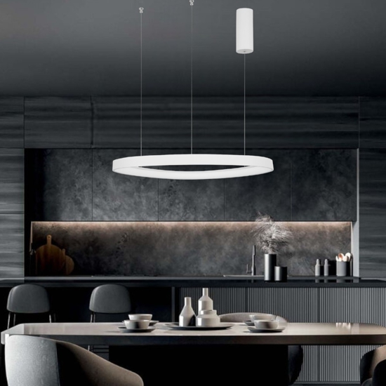 Lampadario led triangolare bianco 48w 3000k moderna