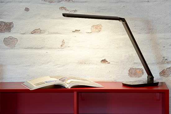 Lampada da tavolo nera moderna led 10w dimmerabile 2700-6500k
