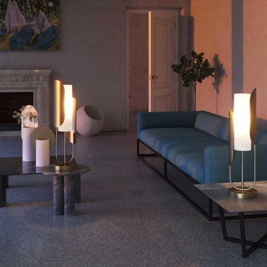 Lampada da tavolo design oro ottone vetro bianco per salone