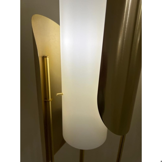 Lampada da tavolo design oro ottone vetro bianco per salone