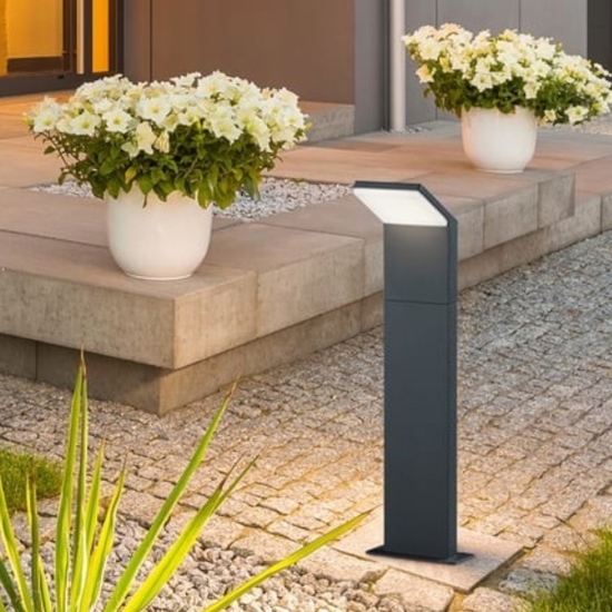 Lampioncino per giardino moderno led 8w 3000k con sensore di movimento