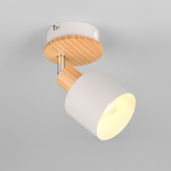 Faretto a soffitto grigio dettagli legno luce orientabile