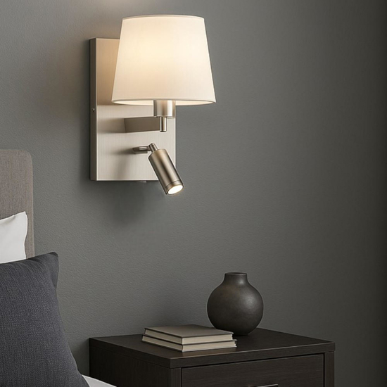 Applique elegante per comodino camera da letto paralume bianco luce led