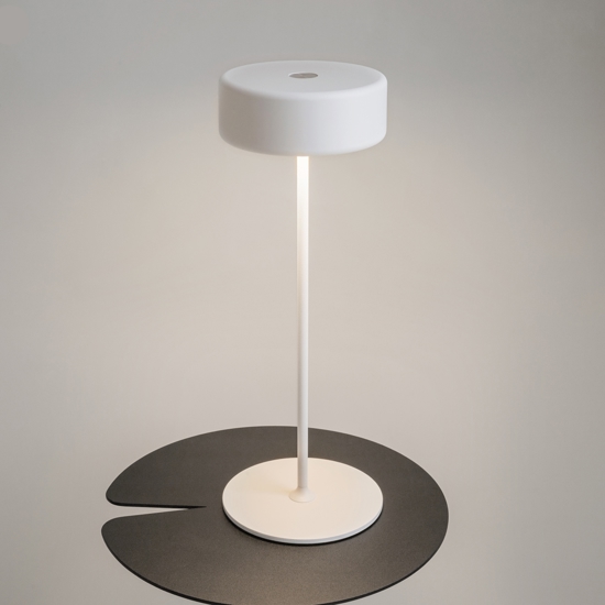 Lampada da tavolo portatile maytoni bianca led da 2200k a 4000k per esterno