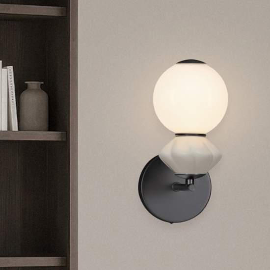 Applique camera da letto led 3000k sfera vetro opalino
