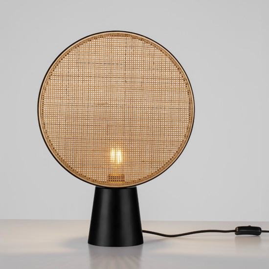 Lampada da tavolo in rattan naturale metallo nero