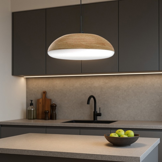 Lampadario effetto legno per cucina moderna