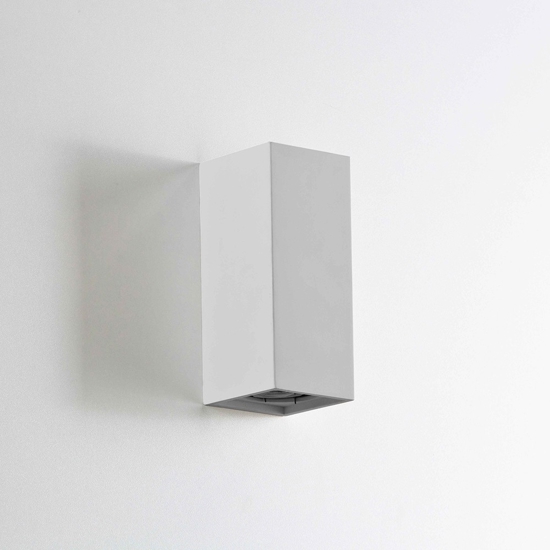 Applique verticale di gesso bianco isyluce squadrato