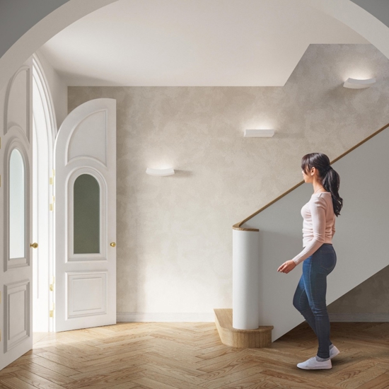 Applique di gesso mensola curva bianca 