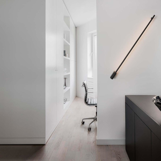 Applique incrocio 120cm sporgenza 9 bacchetta nera led moderna