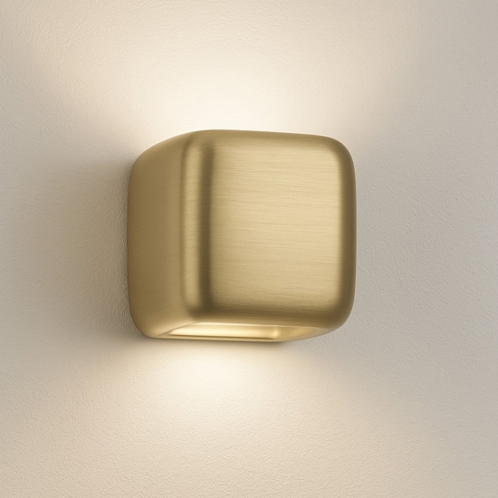 Applique da interno moderno cubo oro gea luce babol