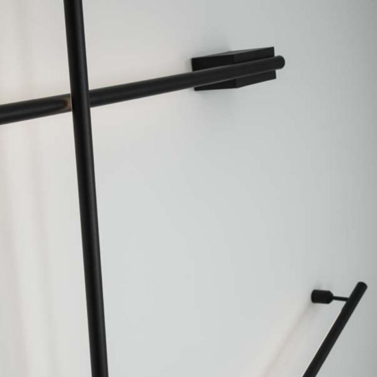 Applique incrocio 60cm sporgenza 9cm bacchetta nera led moderna