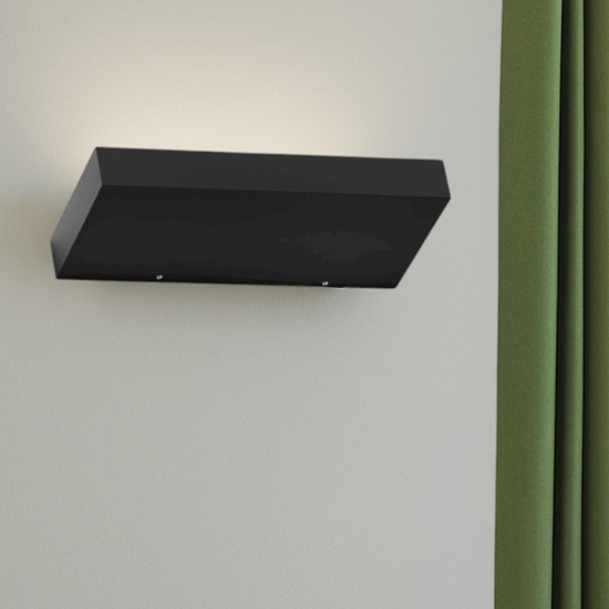 Applique led 3000k mono emissione linea light regolo nera