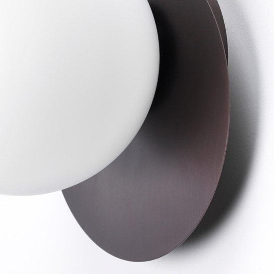 Applique led 12w 3000k vivida pearl bronzo sfera vetro bianco