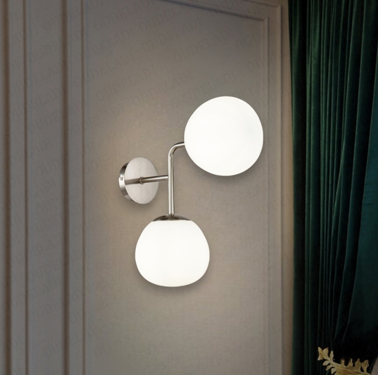Maytoni erich applique da parete grigio 2 luci sfere vetro bianco