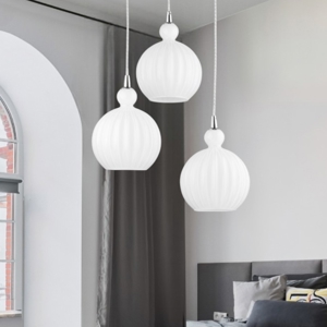 Lampadario vetri bianchi per camera da letto