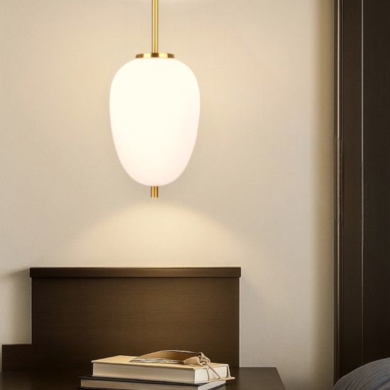 Lampada a sospensione oro sfera vetro bianco per camera da letto