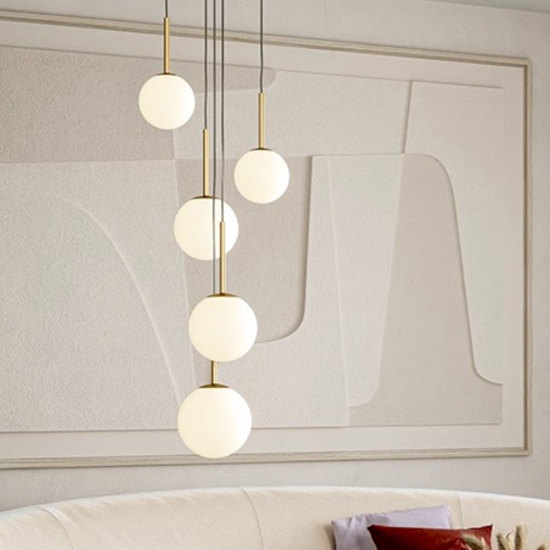 Maytoni basic form lampadario moderno colore bianco e oro