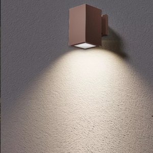 Applique per esterno quadrato marrone gea luce