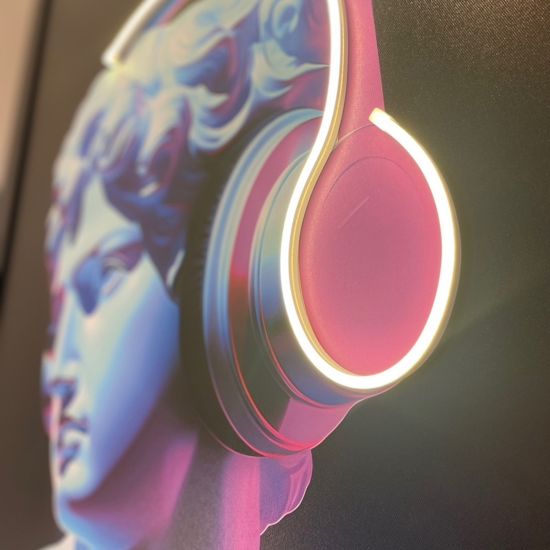 Quadro busto con cuffie moderno luminoso led 120x80 cm