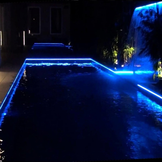 Striscia gea luce rgb per esterni ip67 bobina 5 mt 14,4w mt 24v