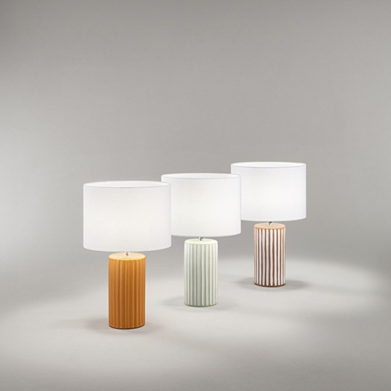 Lampada da tavolo tribale perenz ceramica bianco e beige paralume tessuto