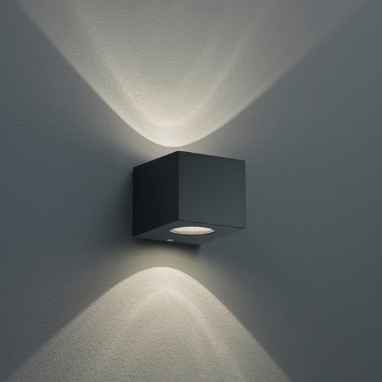 Applique da esterno cubo nero 4w 3000k fasci di luce regolabili