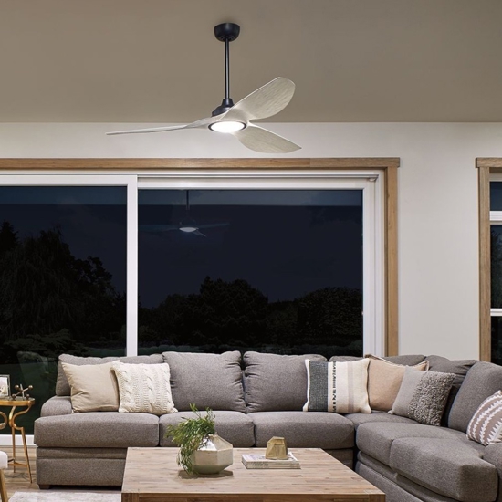 Ventilatore a soffitto con luce a pale di legno