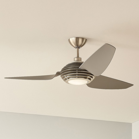 Ventilatore design a pale da soffitto con luce silenzioso