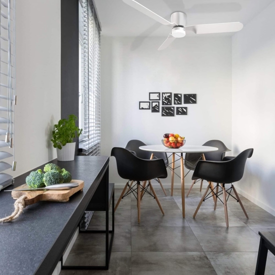 Ventilatore a pale da soffitto bianco con luce silenzioso 18mq